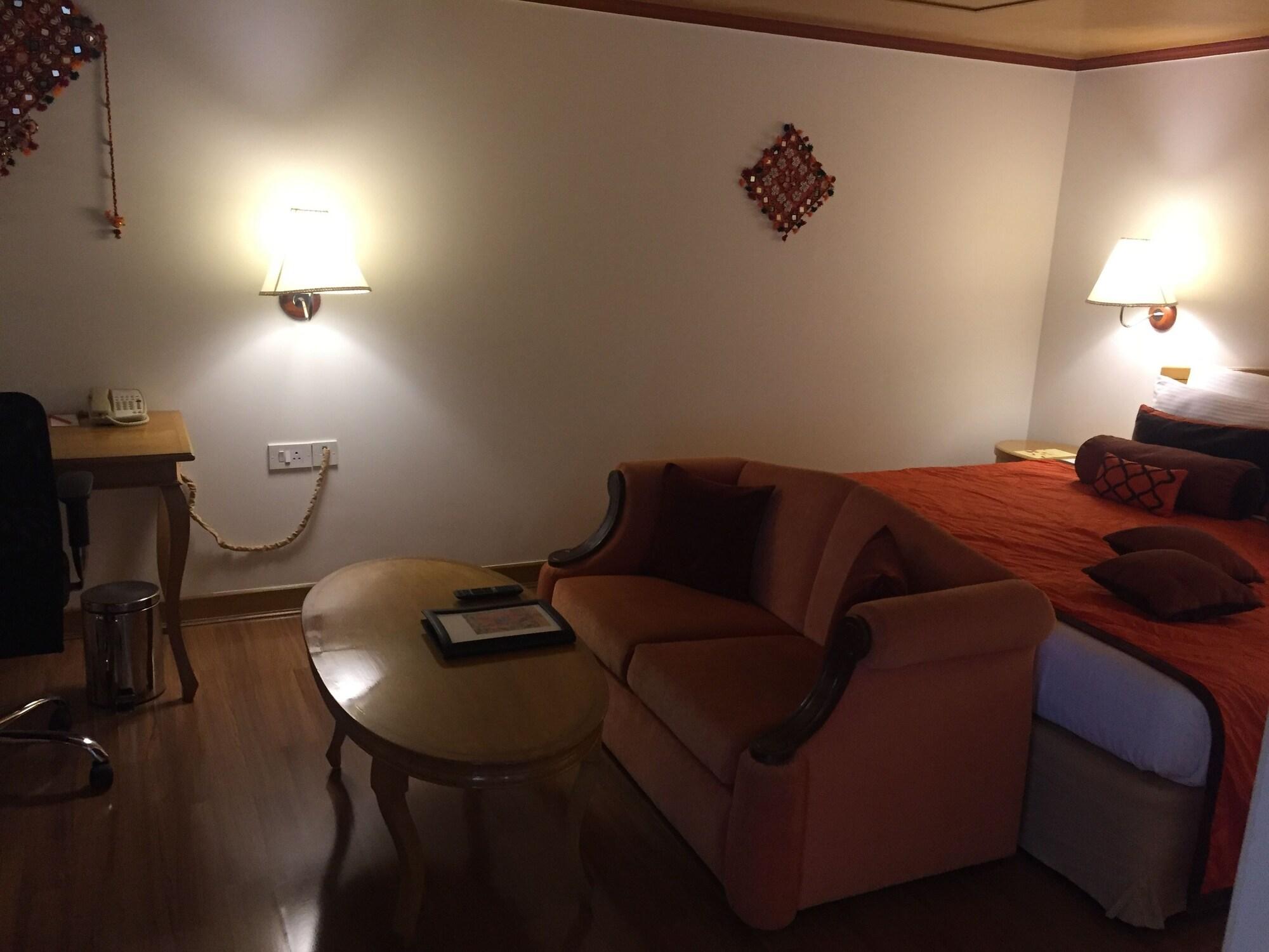 Vivanta Vadodara Luaran gambar