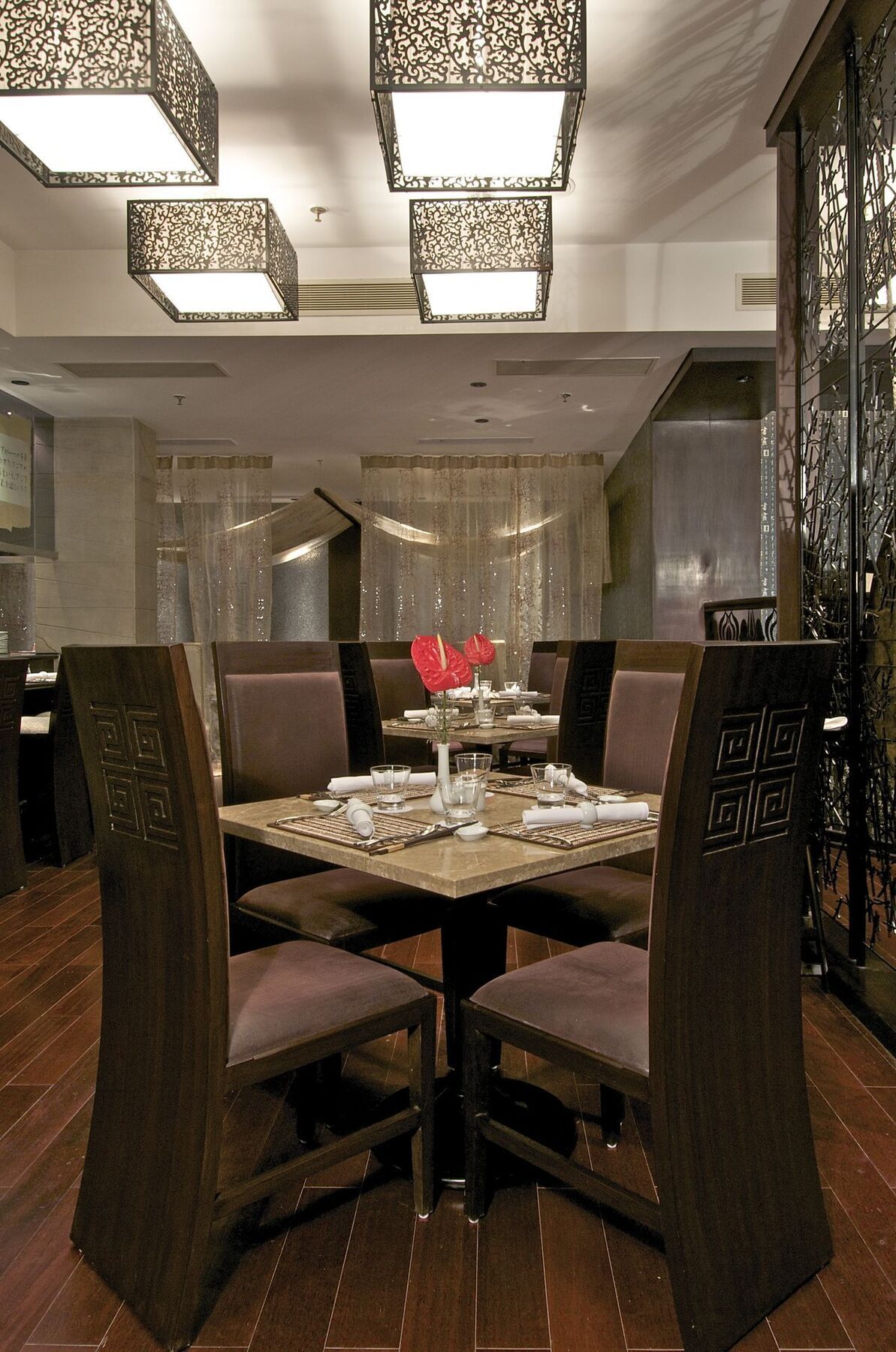 Vivanta Vadodara Restoran gambar